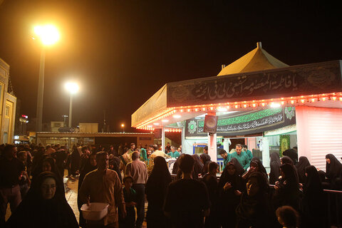 Photos/Cérémonie de deuil du martyre de l'Imam Reza (AS) au sanctuaire de Hazrat Masoumeh(PSL)