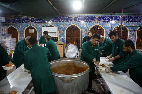 Photos/Cérémonie de deuil du martyre de l'Imam Reza (AS) au sanctuaire de Hazrat Masoumeh(PSL)