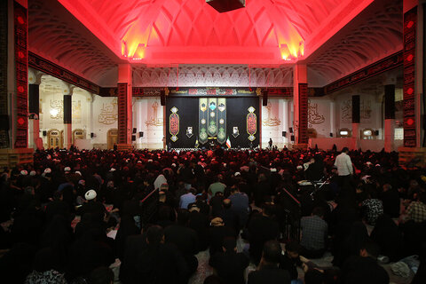 Photos/Cérémonie de deuil du martyre de l'Imam Reza (AS) au sanctuaire de Hazrat Masoumeh(PSL)