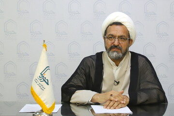 انقلاب اسلامی نقطه اوج آثار و برکات حوزه علمیه قم است / گسترش فعالیت‌های حوزه به فراسوی مرزها