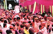 गणपति जुलूस में उपद्रव की कोशिश को मुस्लिम युवाओं के संयम ने नाकाम कर दिया