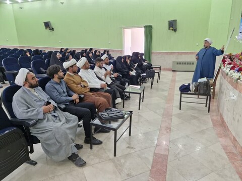 تصاویر/ دوره توانمندسازی مبلغین و طرح امین در شهرستان اهر