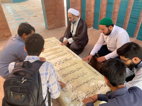 تجدید عهد طلاب مدرسه علمیه امام صادق علیه السلام اردکان با شهدا