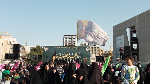 تصاویر/جشن مردمی سالروز آغاز امامت امام عصر(عج) در مشهد