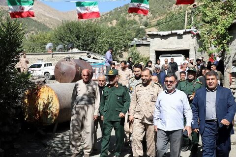 تصاویر/ بدرقه و تشییع  پیکر پاک و مطهر ۳۲ شهید تازه تفحص شده دوران دفاع مقدس در شهرستان سردشت