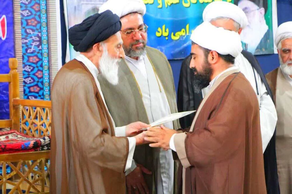 مراسم تکریم و معارفه مدیران حوزه استان همدان برگزار شد+ عکس