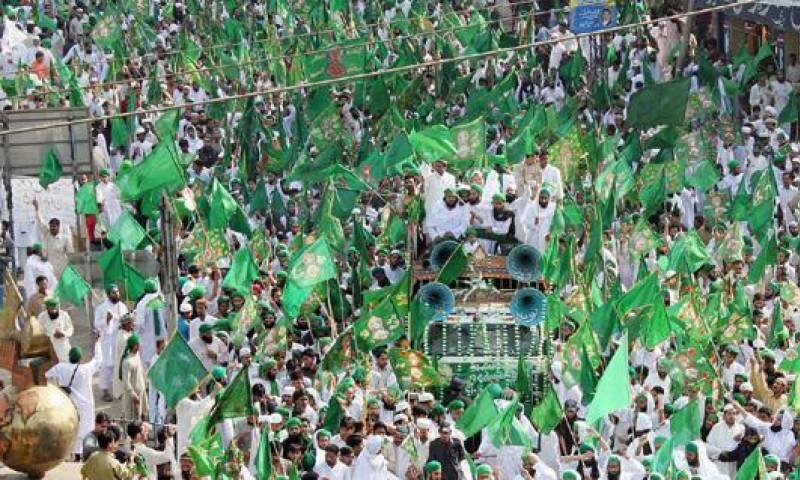 پاکستان بھر میں جشن میلاد النبی(ص) مذہبی جوش و جذبے سے منایا جا رہا ہے