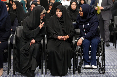 Photos/ La réunion des délégations iraniennes aux Jeux Olympiques et Paralympiques de 2024 à Paris avec le Guide suprême de la Révolution