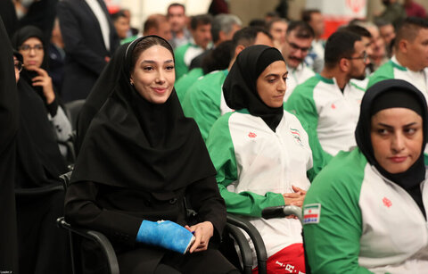 Photos/ La réunion des délégations iraniennes aux Jeux Olympiques et Paralympiques de 2024 à Paris avec le Guide suprême de la Révolution