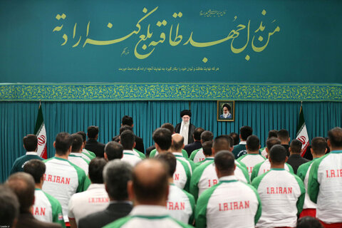 Photos/ La réunion des délégations iraniennes aux Jeux Olympiques et Paralympiques de 2024 à Paris avec le Guide suprême de la Révolution