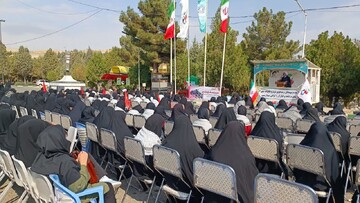 تصاویر/ مراسم غبارروبی و عطر افشانی مزار شهدا ارومیه