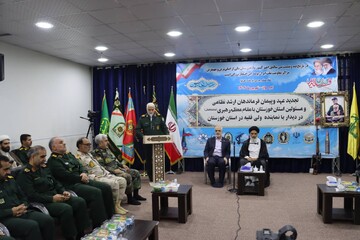 تصاویر/ دیدار فرماندهان ارشد نظامی و مسئولان استانی خوزستان با نماینده ولی فقیه در استان
