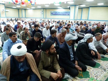 تصاویر/ اقامه نماز وحدت‌بخش و دشمن‌شکن جمعه در آبدانان