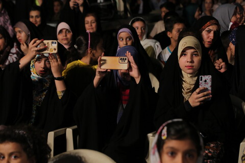 جشن بزرگ خلق محمدی در میدان امام خمینی(ره) اصفهان