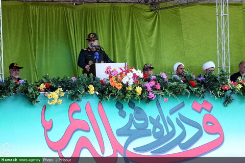 Photos/cérémonie du défilé des forces armées de la province de Qom