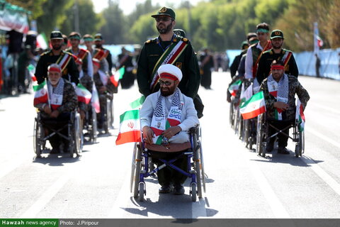 Photos/cérémonie du défilé des forces armées de la province de Qom