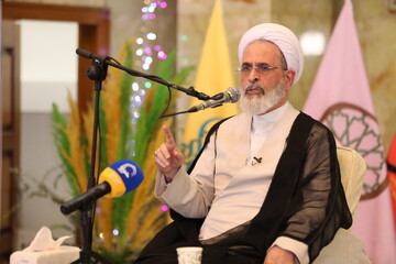 حوزه های علمیه هویت ایرانی ها است/ میلاد پیامبر(ص) آغاز ایجاد یک تمدن نوین اسلامی در همه عرصه ها بود