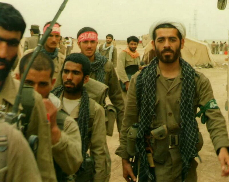 روحانیت در هشت سال دفاع مقدس چه نقشی داشت؟ / روایت سختیها و شیرینیهای روزهای غرور و افتخار