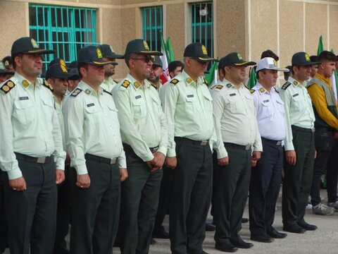 تصاویر/ صبحگاه مشترک در شهرستان چهاربرج  به مناسبت هفته دفاع مقدس