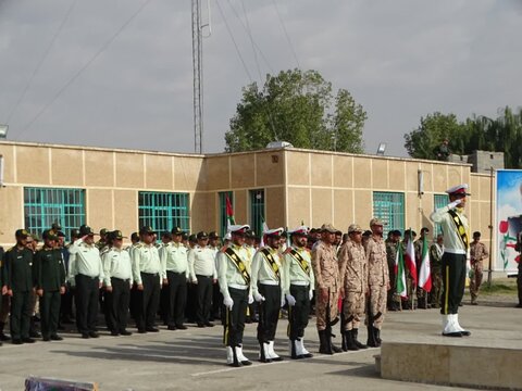 تصاویر/ صبحگاه مشترک در شهرستان چهاربرج  به مناسبت هفته دفاع مقدس