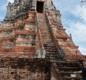 بازدید مدیر جامعة الزهرا سلام‌الله‌علیها از معبد شهر سوخته