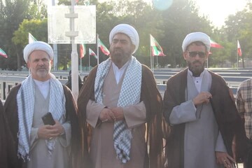 روحانیون و طلاب در زندگی از شهدای طلبه الگو بگیرند