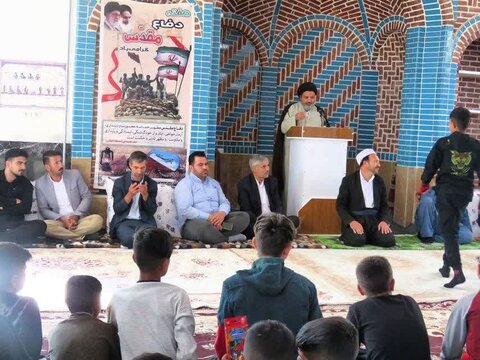 تصاویر/ مراسم گرامیداشت هفته دفاع مقدس در مسجد روستای آداغان شهرستان ماکو