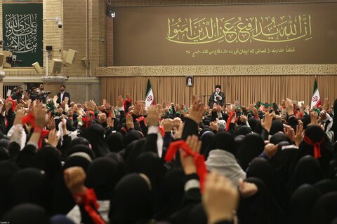 تصاویر/ دیدار پیشکسوتان و فعالان دفاع مقدس و مقاومت با رهبر معظم انقلاب