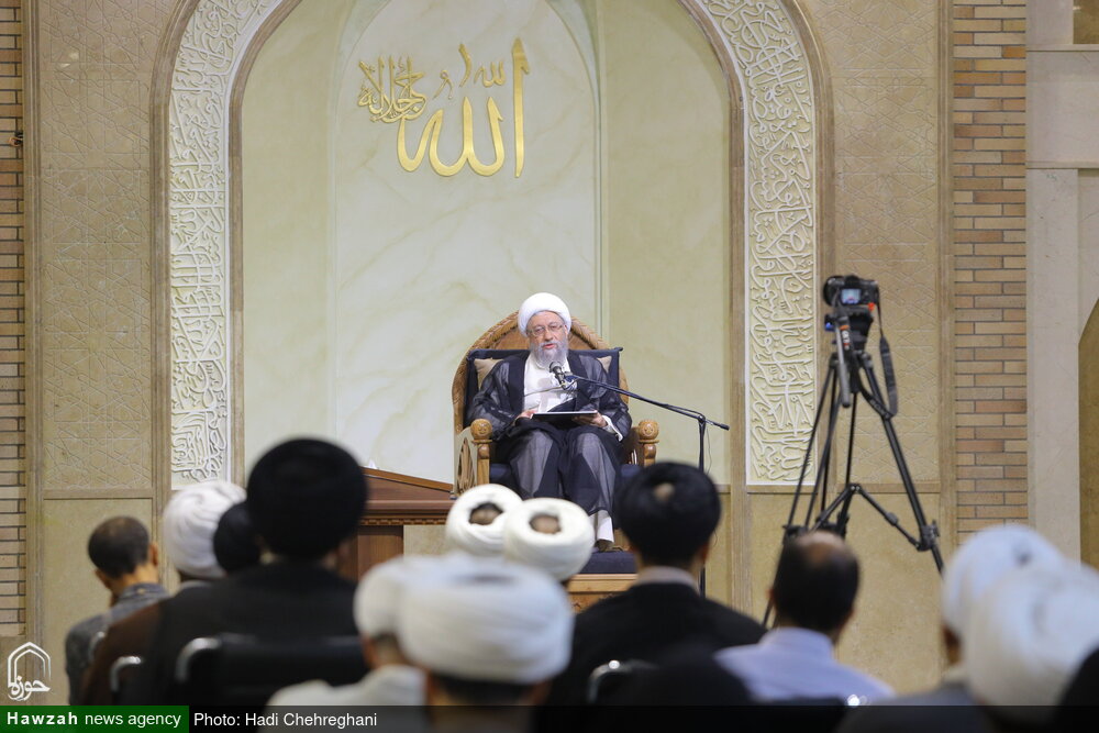 تاکید آیتالله آملی لاریجانی بر تنقیح رویکردهای جدید در استنباط از کتاب و سنت