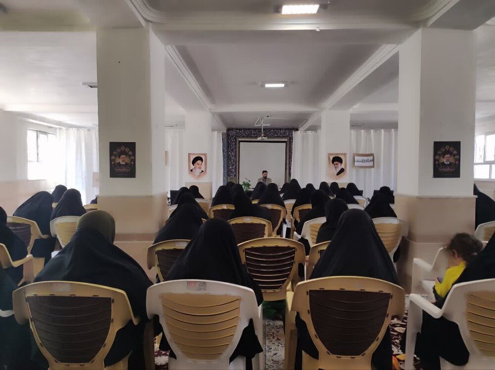 تجمع اعتراض آمیز طلبههای خواهر استان کهگیلویه و بویراحمد در پی جنایات اخیر رژیم صهیونیستی تجمع اعتراض آمیز طلبههای خواهر استان کهگیلویه و بویراحمد در پی جنایات اخیر رژیم صهیونیستی