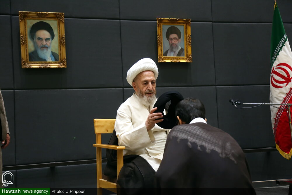 मान्यताओं और विचारधाराओं की उपेक्षा करना एक अमान्य और ग़लत प्रथा है