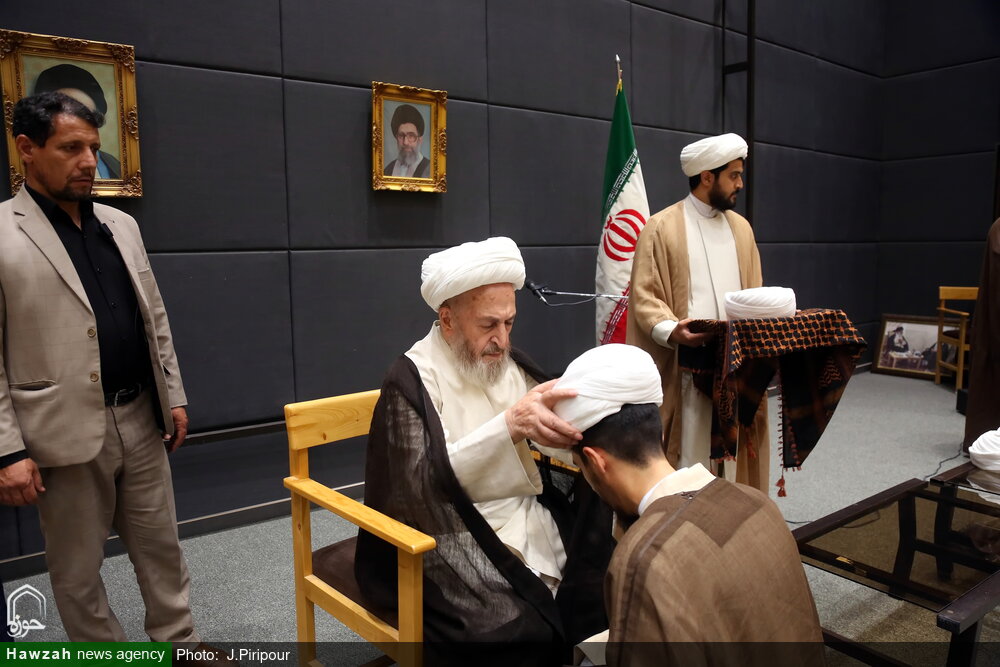 मान्यताओं और विचारधाराओं की उपेक्षा करना एक अमान्य और ग़लत प्रथा है