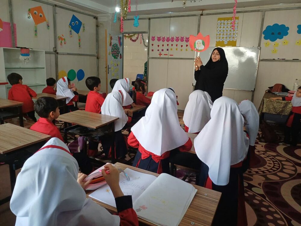 تصاویر / خوانش کتاب و معرفی کتاب شهدا ویژه کودکان در برازجان