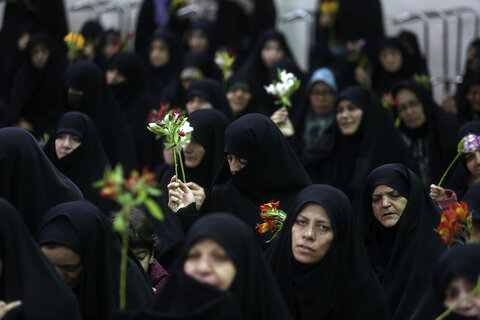 خطبه‌خوانی خادمان در آستانه سالروز ورود حضرت معصومه(س) به قم