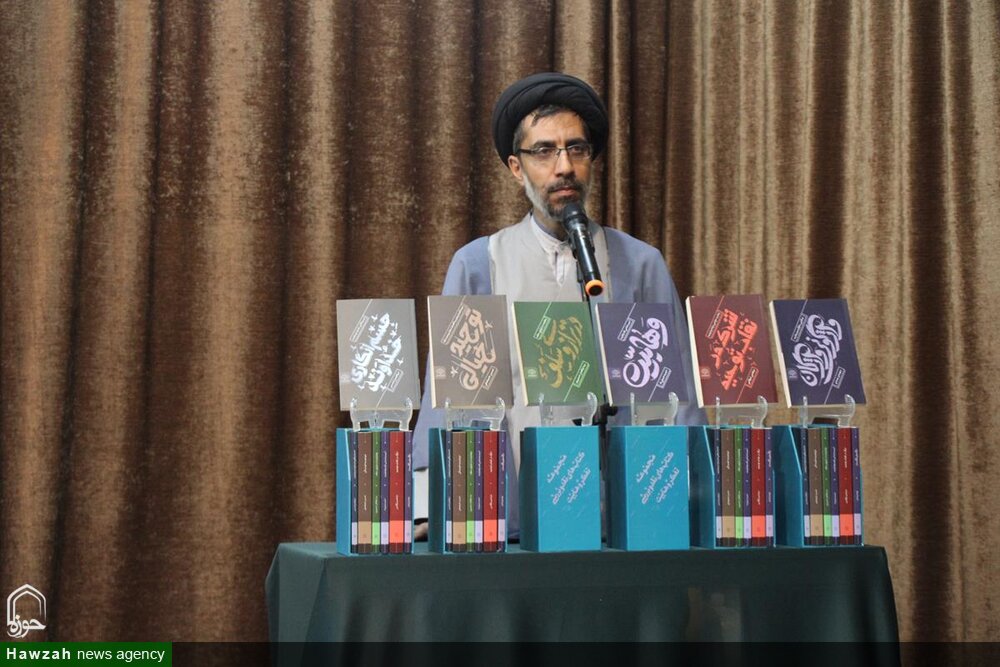 گزارشی از آئین رونمایی از مجموعه کتب نقد وهابیت / لزوم رویکرد تهاجمی در نقد وهابیت