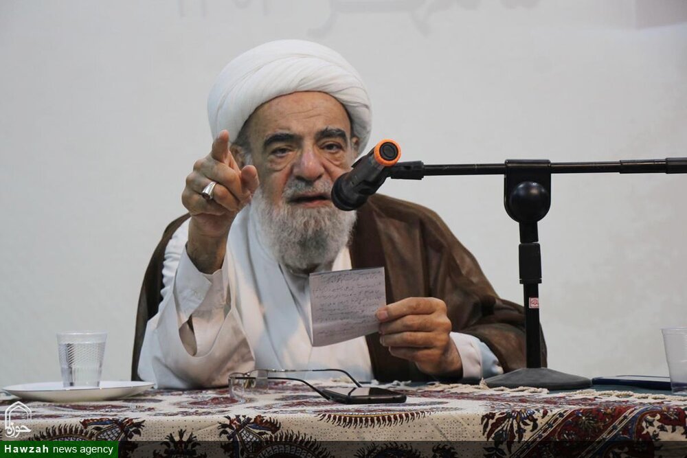 گزارشی از آئین رونمایی از مجموعه کتب نقد وهابیت / لزوم رویکرد تهاجمی در نقد وهابیت