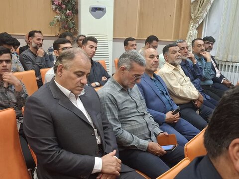 «همایش دفاع مقدس ،جبهه مقاومت گام دوم انقلاب اسلامی»درآران و بیدگل