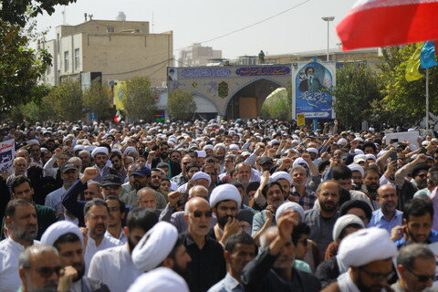 تصاویر / راهپبمایی نمازگزاران قمی در محکومیت حملات رژیم غاصب صهیونیستی به لبنان