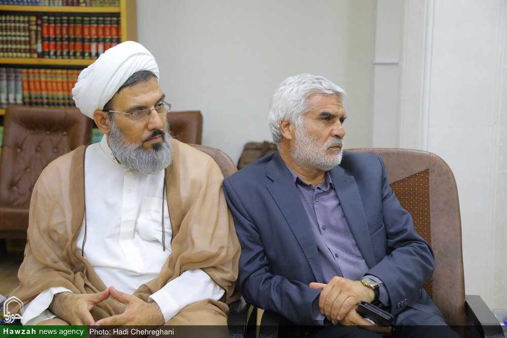 تصاویر / دیدار جمعی از متولیان موقوفات حوزوی با آیت الله اعرافی تصاویر / دیدار جمعی از متولیان موقوفات حوزوی با آیت الله اعرافی
