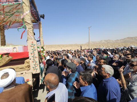 تصاویر/تشییع و خاکسپاری شهید زمانی باجگانی در بافق و  روستای باجگان