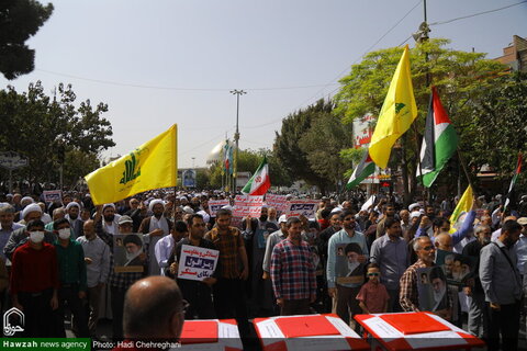 Photos/ Marche des habitants de Qom condamnant les attaques du régime sioniste contre le Liban