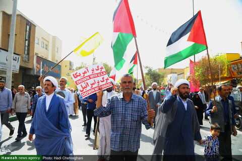 Photos/ Marche des habitants de Qom condamnant les attaques du régime sioniste contre le Liban