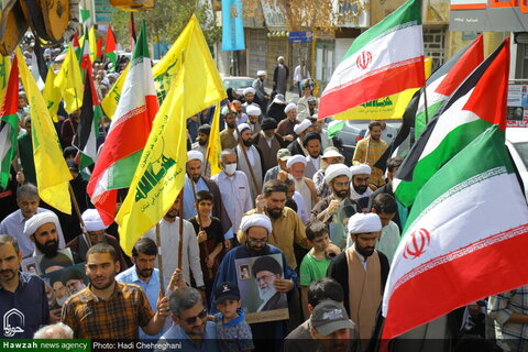 Photos/ Marche des habitants de Qom condamnant les attaques du régime sioniste contre le Liban