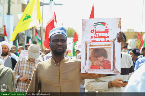 Photos/ Marche des habitants de Qom condamnant les attaques du régime sioniste contre le Liban