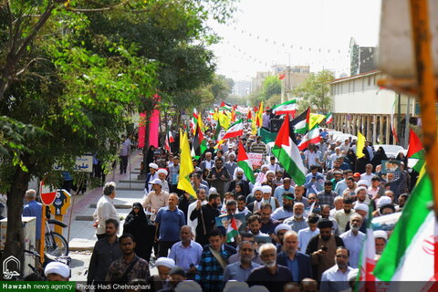 Photos/ Marche des habitants de Qom condamnant les attaques du régime sioniste contre le Liban