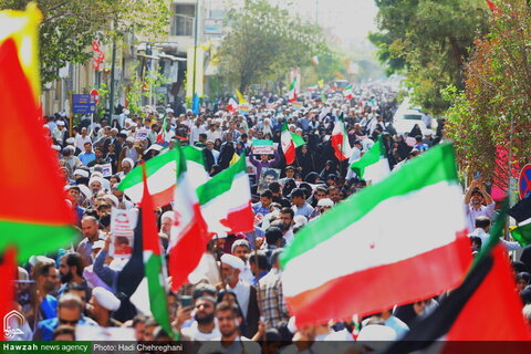 Photos/ Marche des habitants de Qom condamnant les attaques du régime sioniste contre le Liban