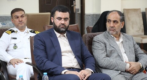 تصاویر/ آیین رونمایی از ۳۲ کتاب دفاع مقدس در بوشهر