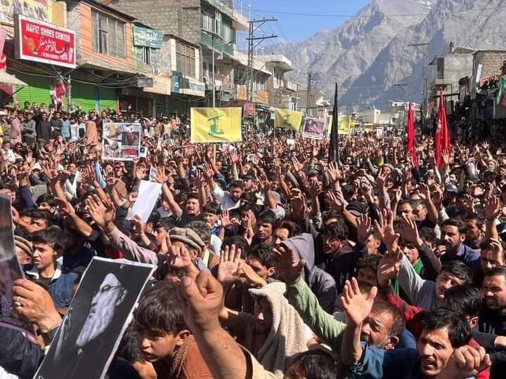 سید مقاومت کی شہادت پر بلتستان بھر میں احتجاج، سہ روزہ سوگ کا اعلان +تصاویر