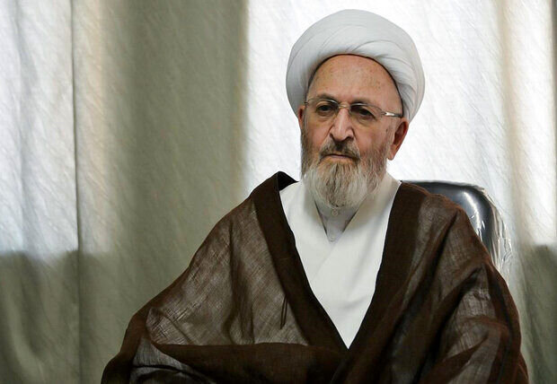 Senior Cleric Offers Condolences on Passing of Tehran Seminary Professor