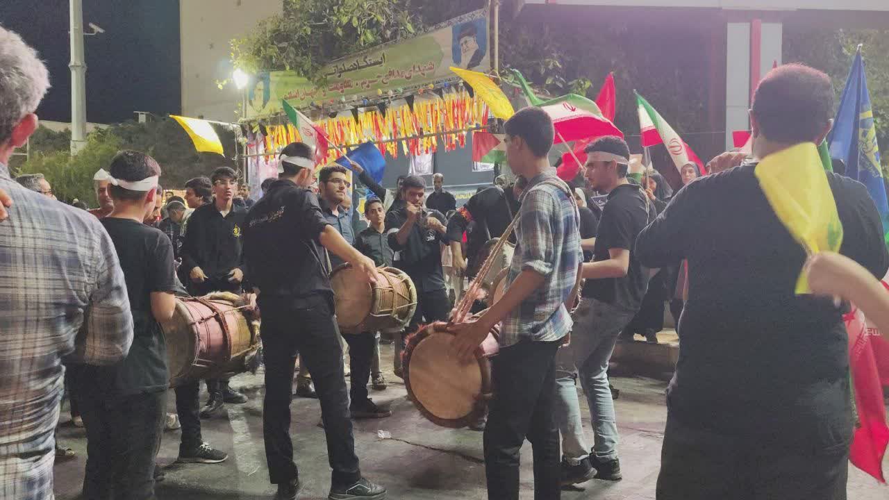 تصاویر/ شادمانی بوشهری‌ها از انتقام موشکی ایران